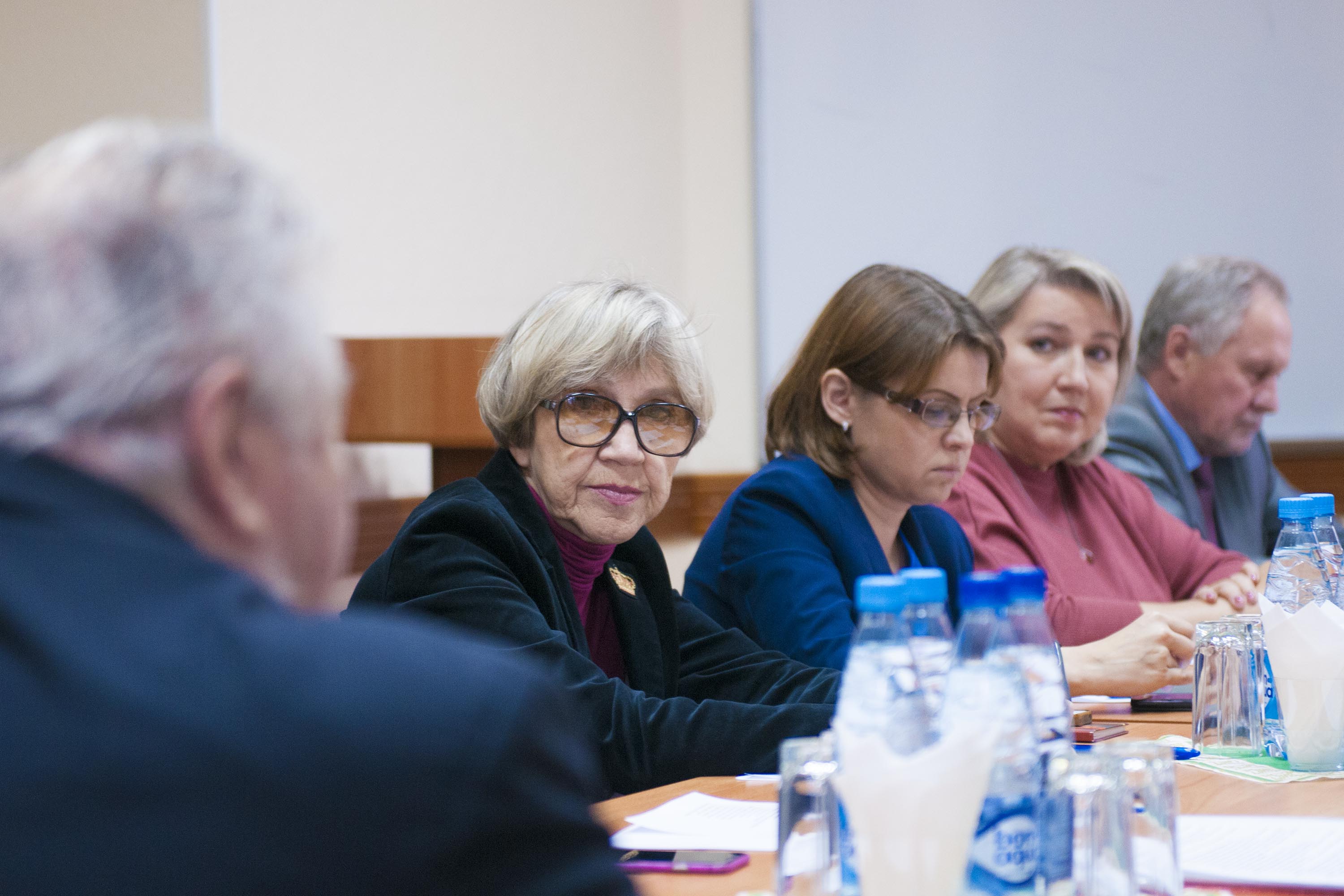 В Кузбассе обсудили организацию научно-исследовательской и проектной деятельности в базовых школах РАН