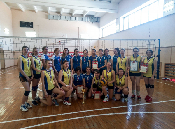 Областные соревнования по волейболу среди студенток техникумов и колледжей прошли в Прокопьевске 