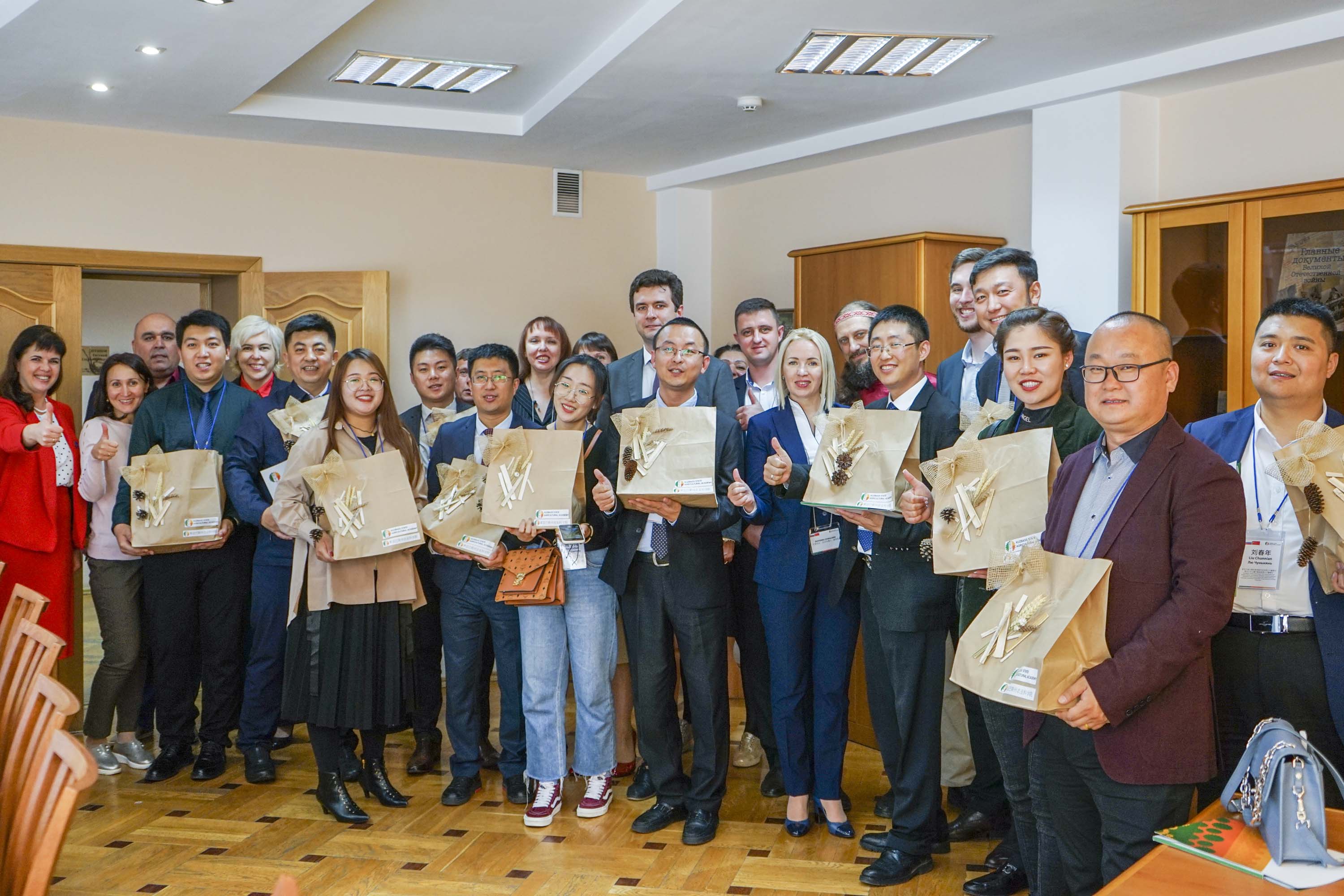 Кузбасская сельхозакадемия представила свой научно-исследовательский потенциал бизнесменам из Китая