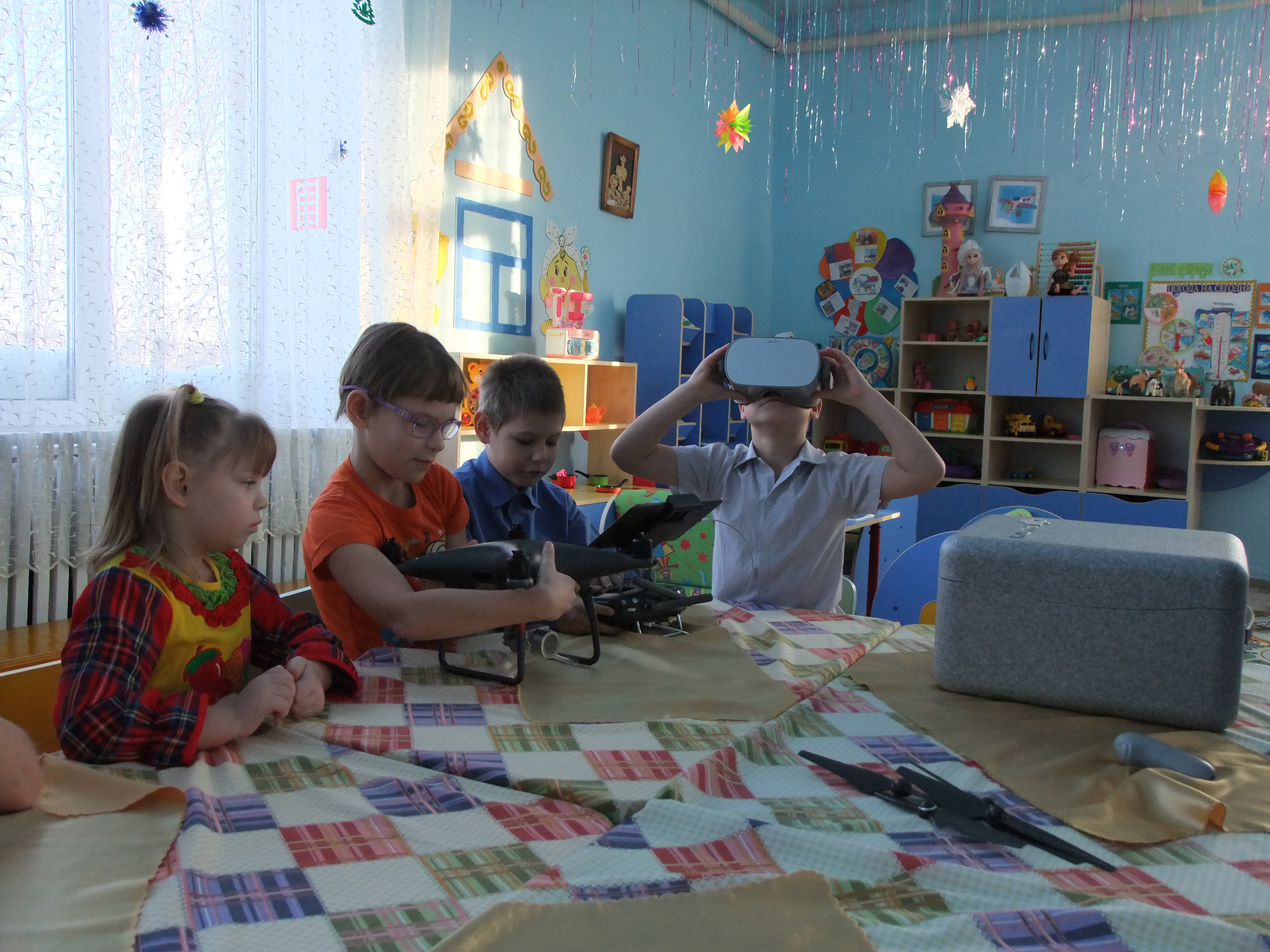 Детский мобильный технопарк «Кванториум-42» впервые побывал в сельском детском доме 