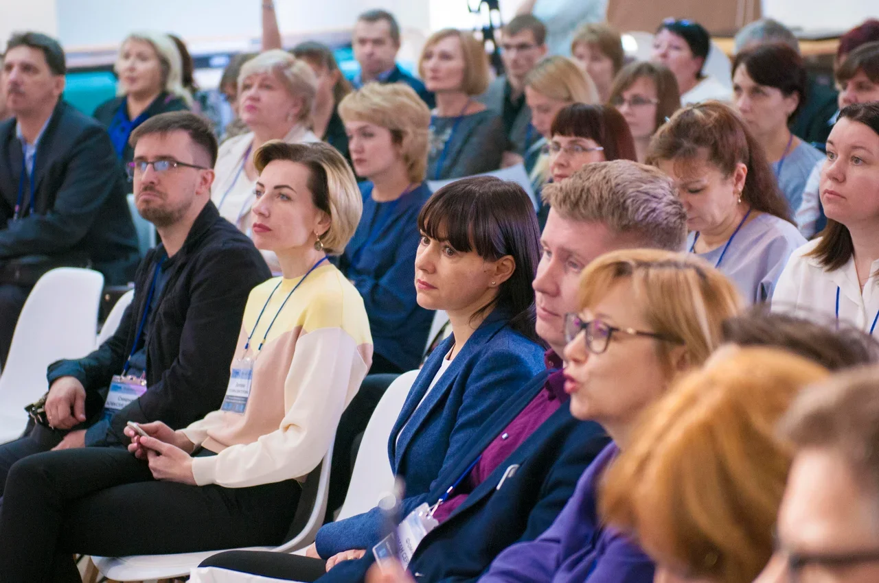 Учителя-ученые Кузбасса обсудили реализацию федерального проекта «Цифровая образовательная среда» на форсайт-сессии с Сергеем Цивилевым