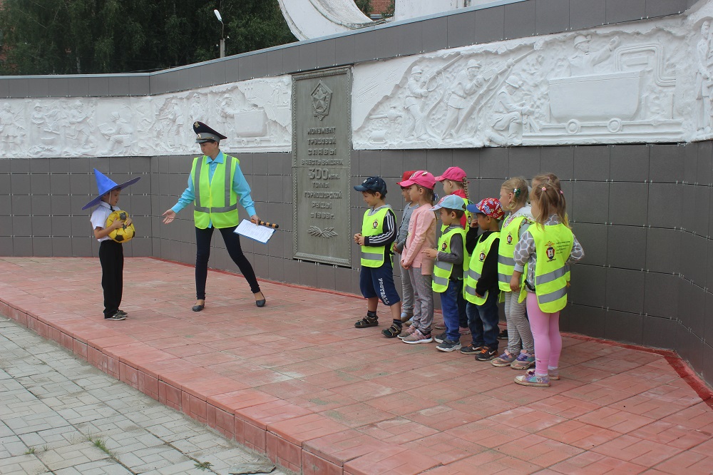 В Таштагольском районе прошел урок дорожной безопасности для дошкольников 