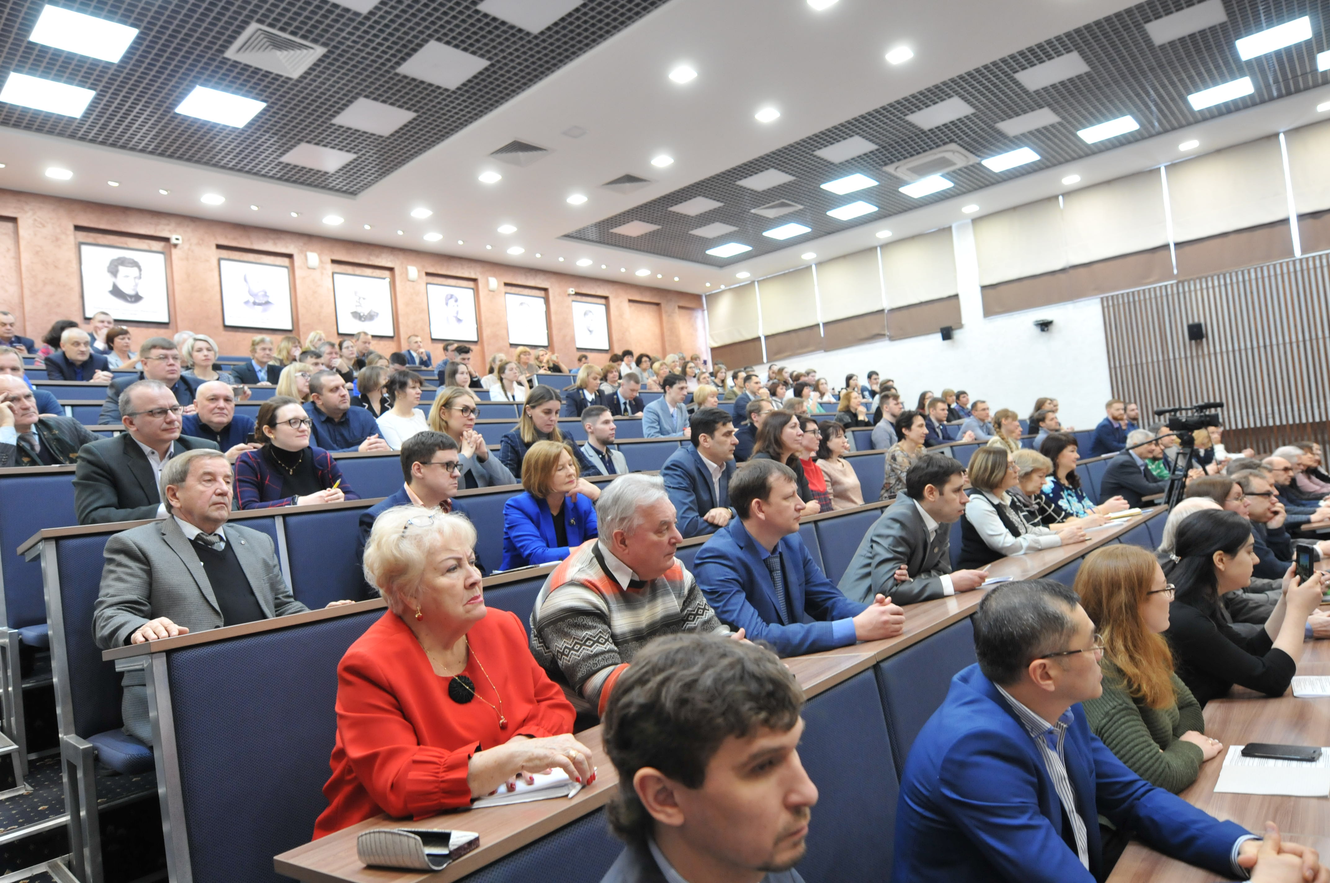 В Кузбассе продолжается работа по созданию Кузбасского гуманитарно-педагогического института 