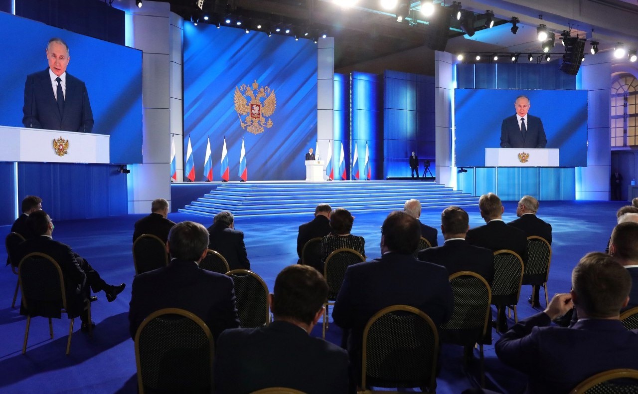 В послании Федеральному собранию Президент России Владимир Путин поручил продолжить реализацию национальных проектов