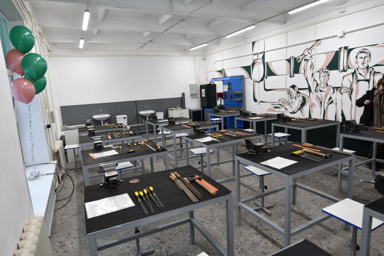 В Калтанском многопрофильном техникуме открылась учебная мастерская