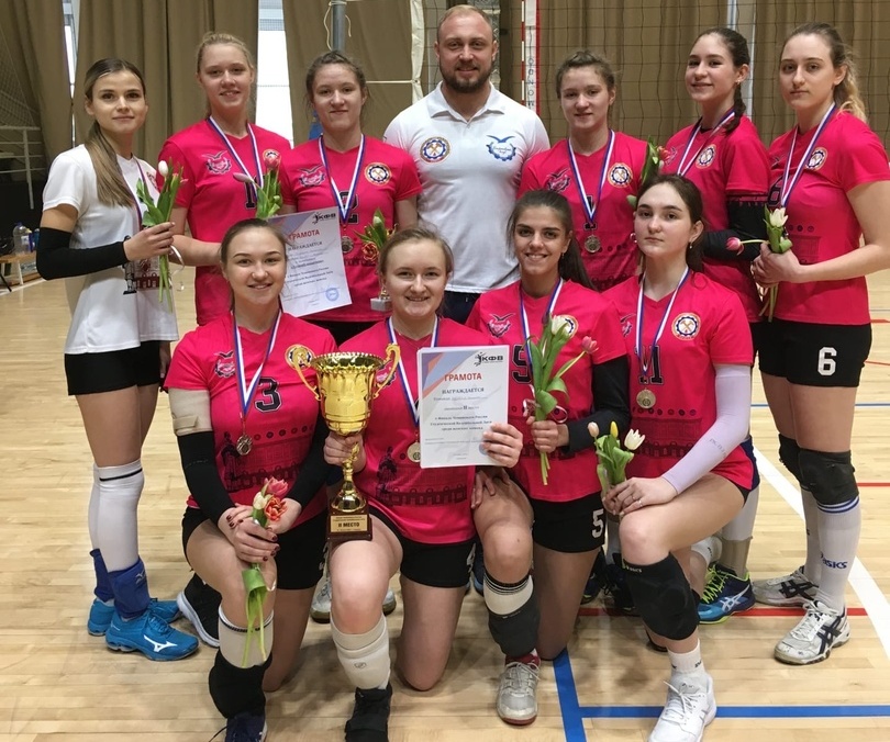 Женская сборная КузГТУ по волейболу стала серебряным призером Чемпионата студенческой волейбольной лиги России