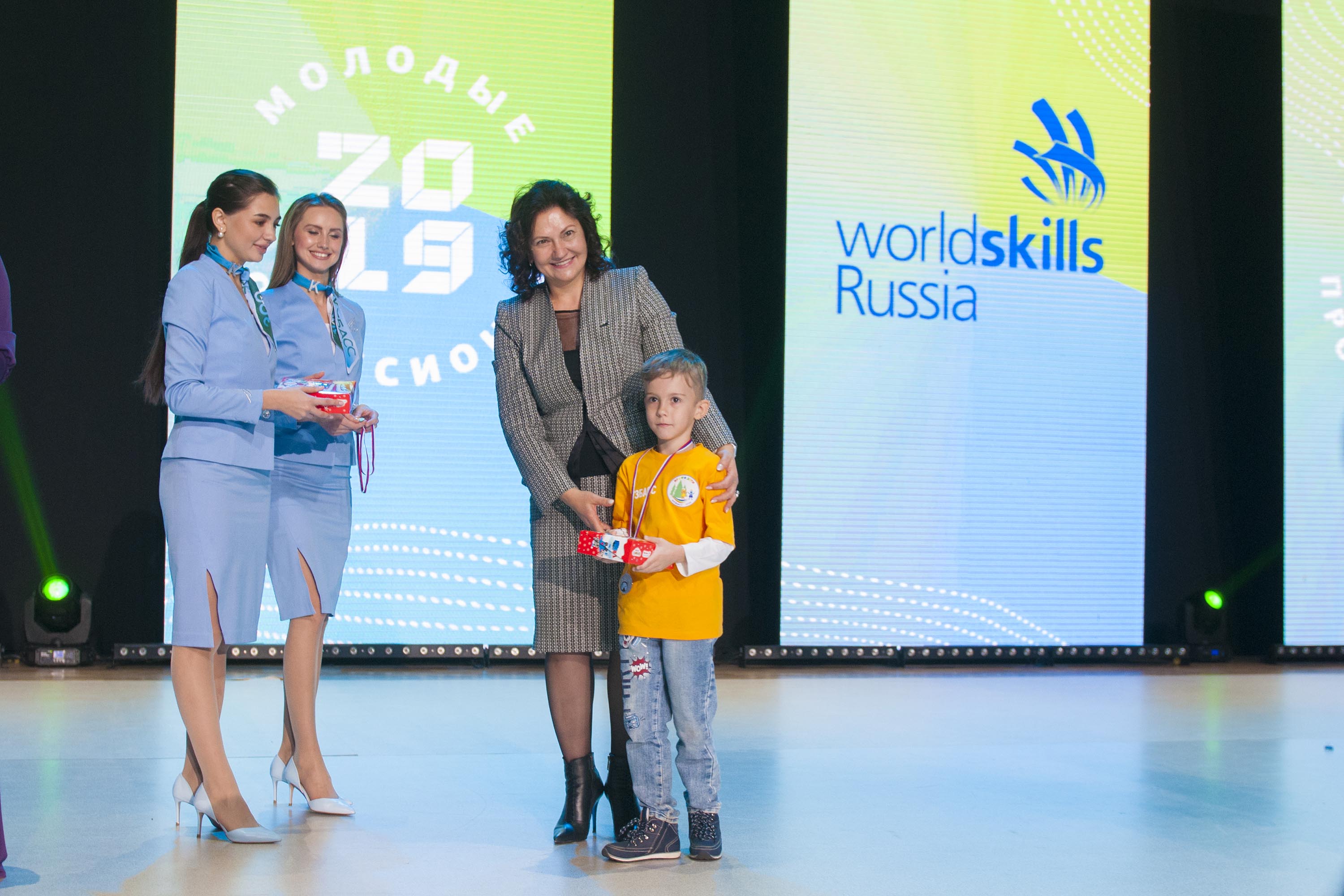 Торжественное закрытие VI Открытого регионального чемпионата "Молодые профессионалы" (WorldSkills Russia)