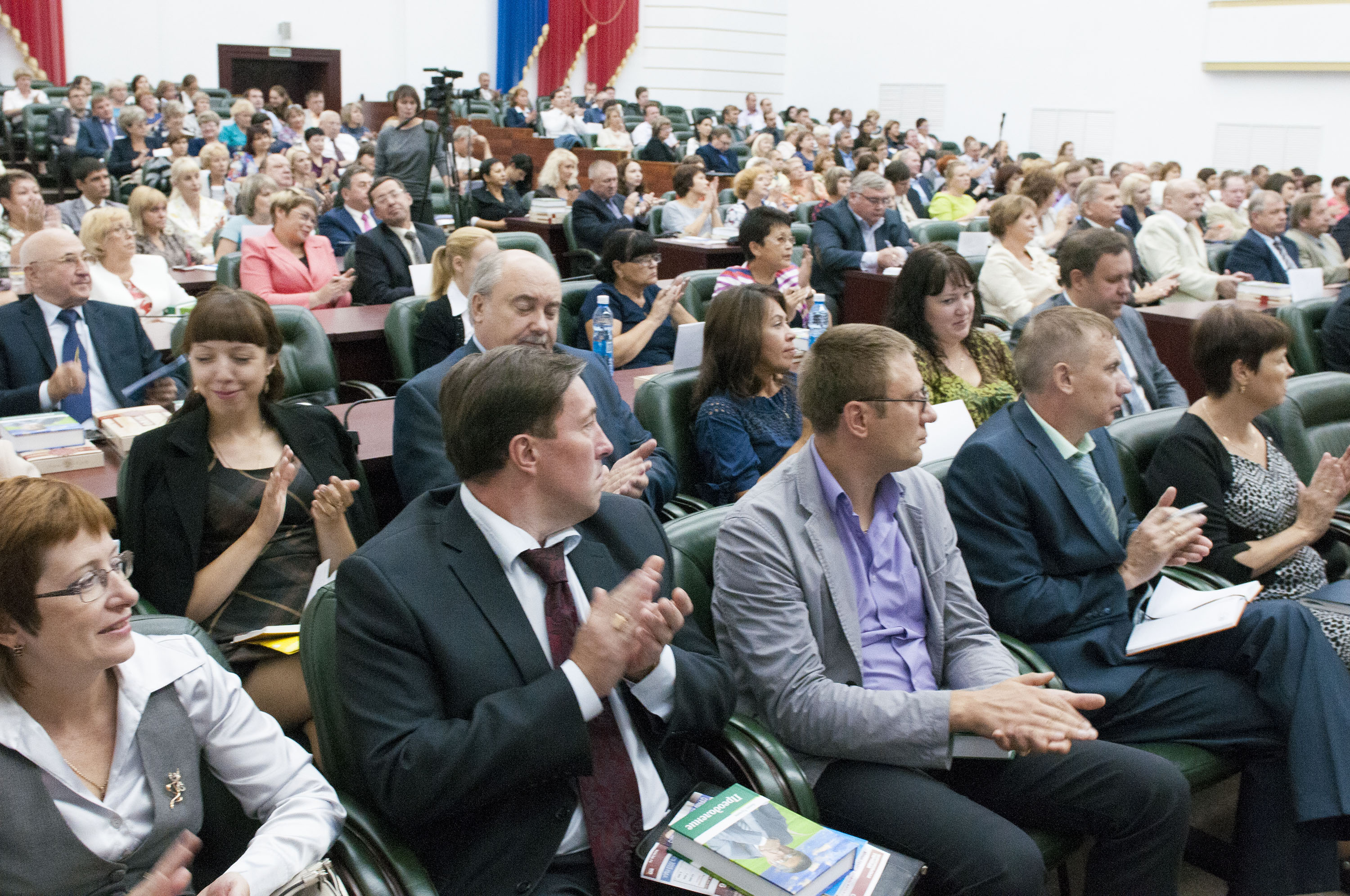 24 августа в Кемерово прошло пленарное заседание ежегодной конференции руководителей и педагогических работников учреждений профессионального образования Кемеровской области