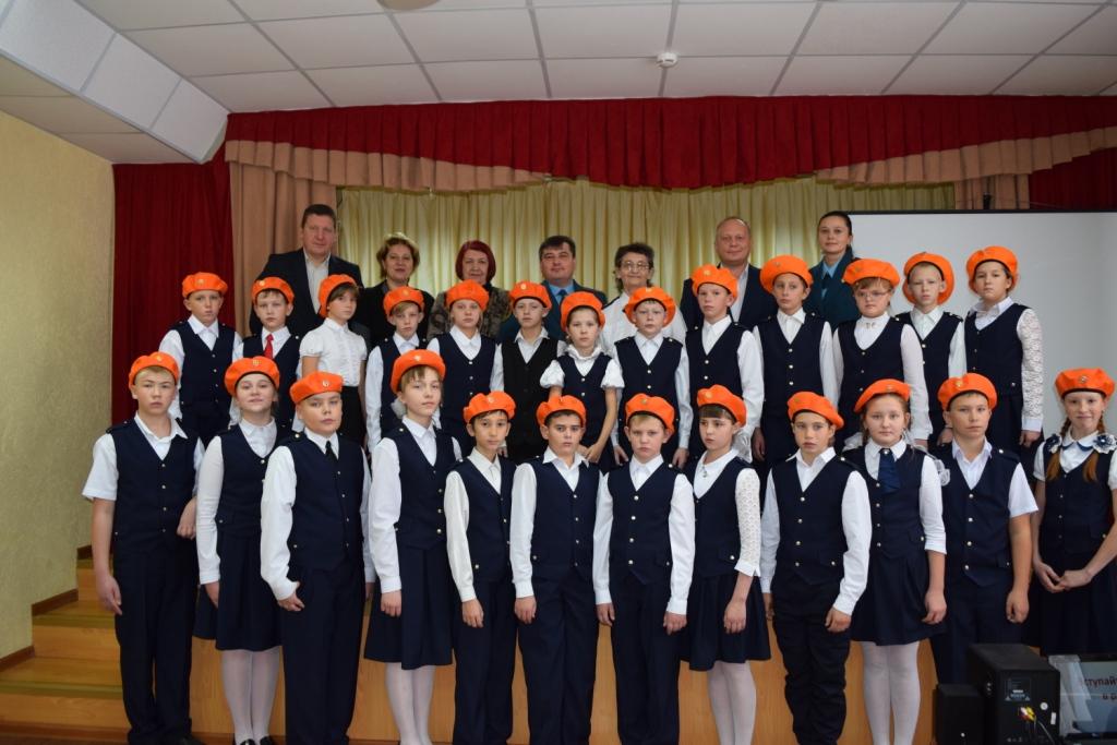 В общеобразовательной школе №32 г.Анжеро-Судженска открыли специализированный кадетский пожарно-спасательный класс «Дружина юных пожарных» 