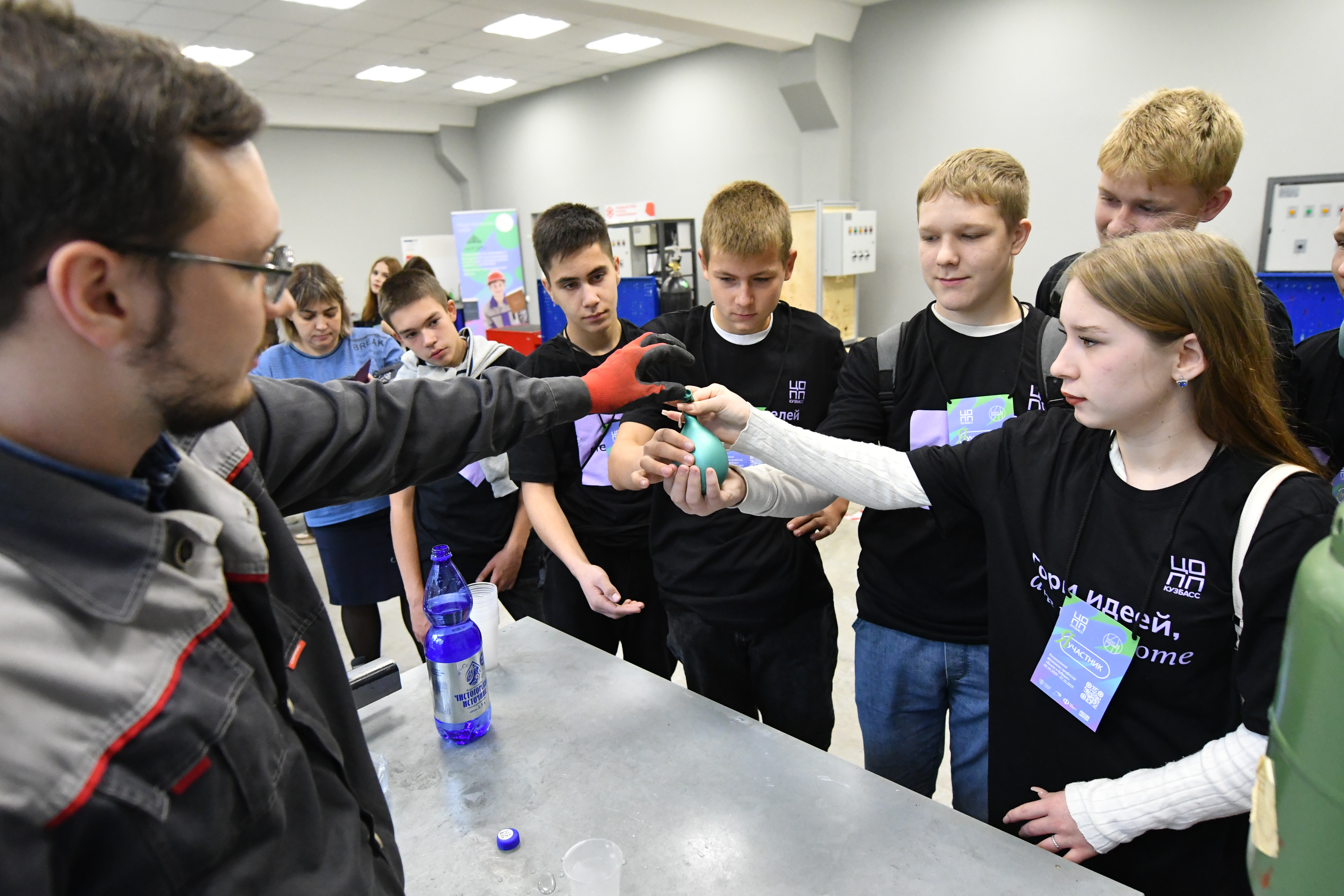 Более 3 тысяч школьников посетили фестиваль профессий «Билет в будущее» в КуZбассе