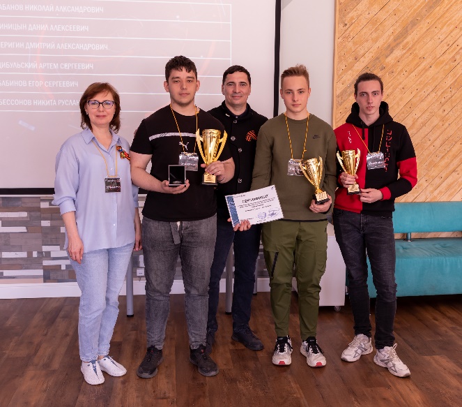 Завершились региональные соревнования по управляемым дронам «Кибердрон Кузбасс»