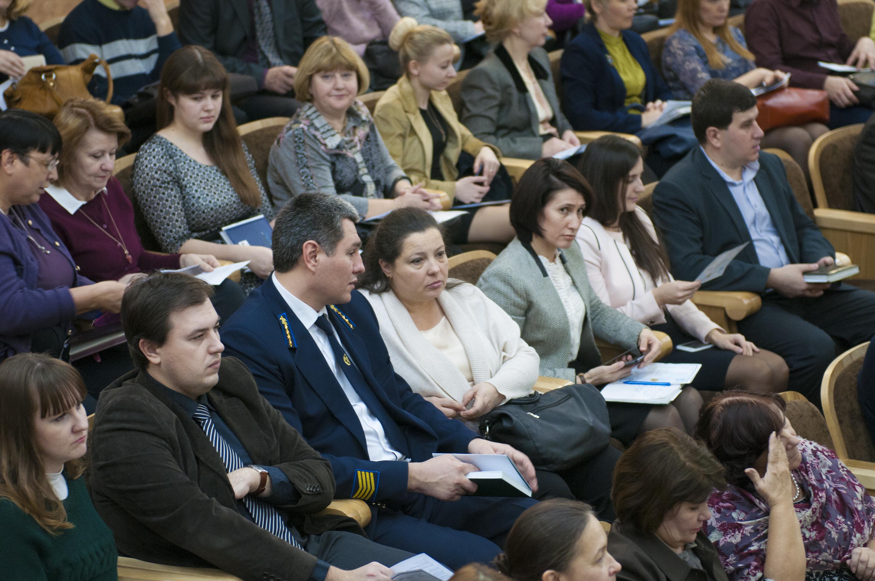13 декабря в Кемеровском государственном университете состоялся семинар-совещание преподавателей гуманитарных кафедр вузов Кемеровской области по вопросам предупреждения этноконфессиональных конфликтов и экстремистских проявлений в молодежной среде