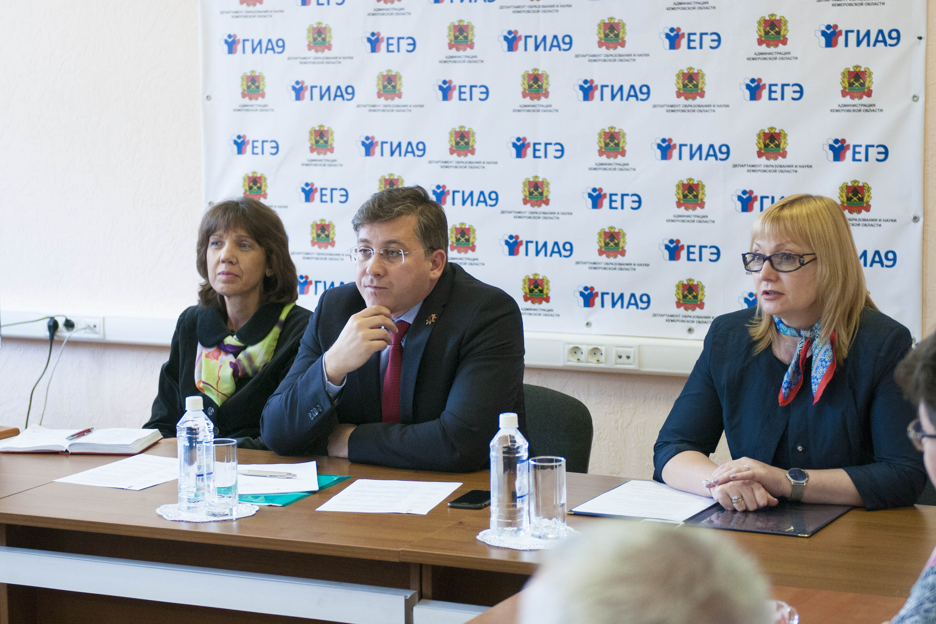 Начальник департамента образования и науки Кемеровской области А.В.Чепкасов подвел итоги проведения ГИА в 2017 году на встрече с председателями предметных комиссий