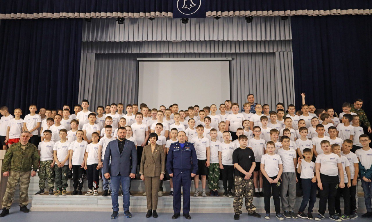 Более 100 школьников Кузбасса участвуют в смене «Стань кадетом!»