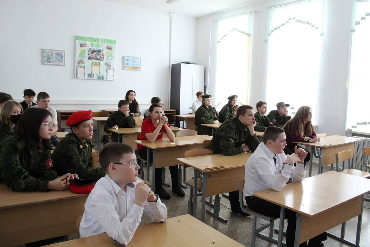 Городской семинар «Как воспитать патриотов» объединил руководителей юнармии Белова 